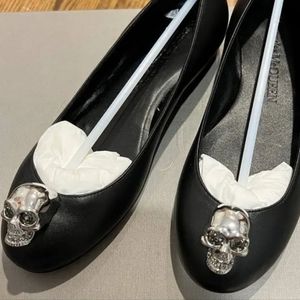 Alexander Mcqueen leather skull flats